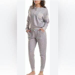 Splendid Gray heart Patterned Pajama Set Sz L